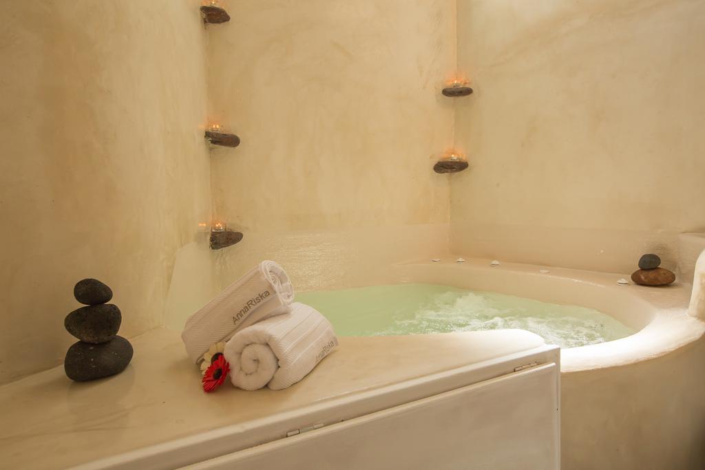 Love Nest With Hot Tub, Hammam & Outdoor Cinema Akrotírion 외부 사진